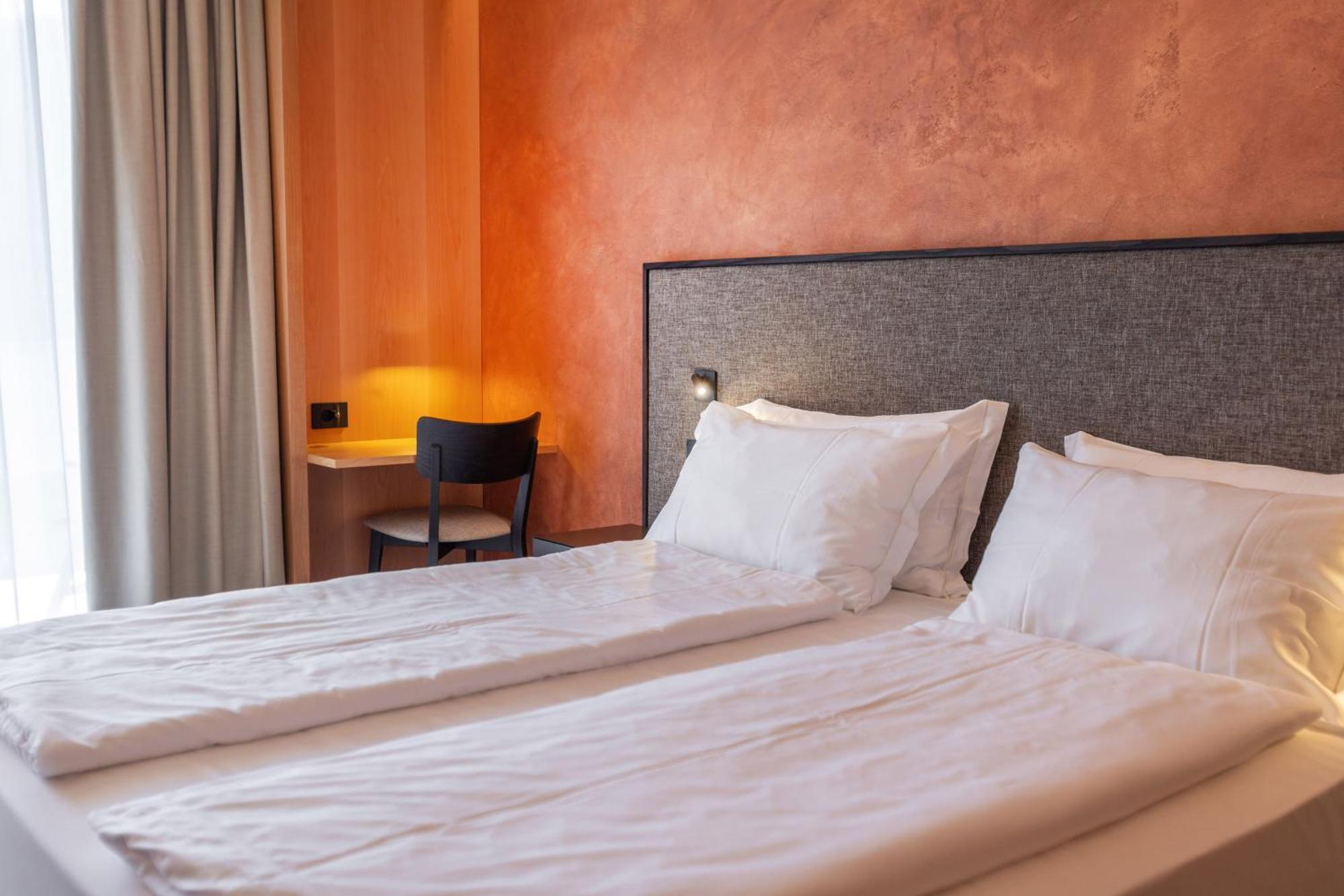 Llac Living Nature Hotel Limone sul Garda Oda fotoğraf