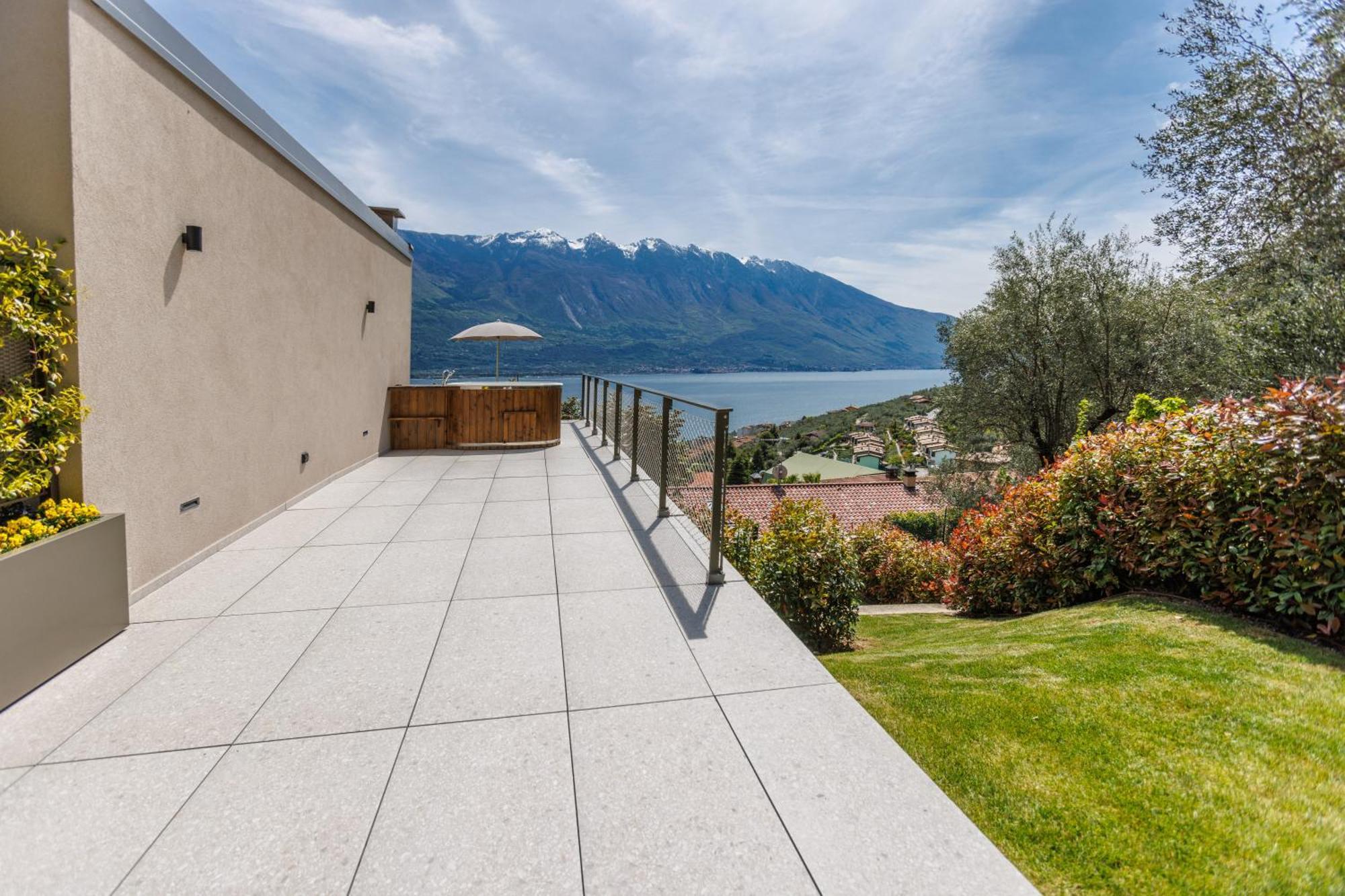 Llac Living Nature Hotel Limone sul Garda Oda fotoğraf