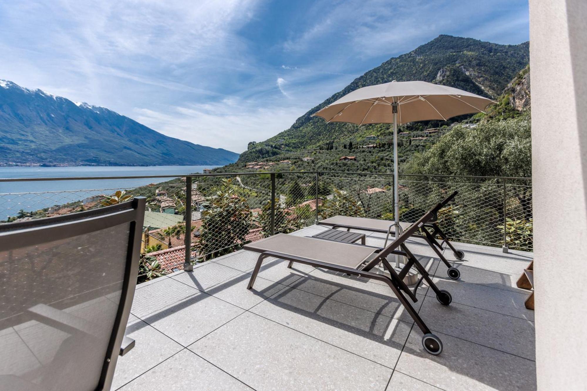 Llac Living Nature Hotel Limone sul Garda Oda fotoğraf